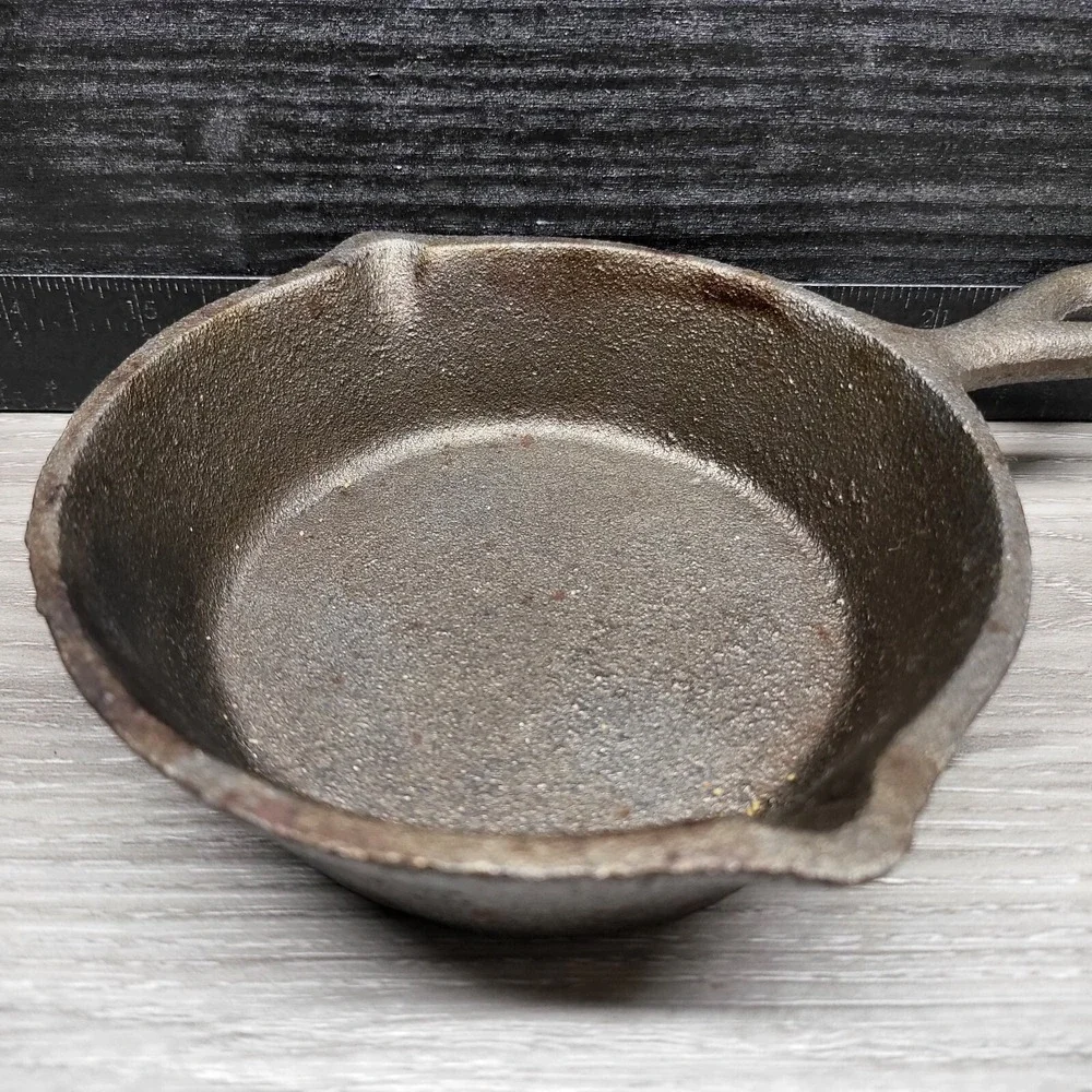 Unbranded 5 Inch Small Cast Iron Skillet Round Frying Pan Black Oven Safe
